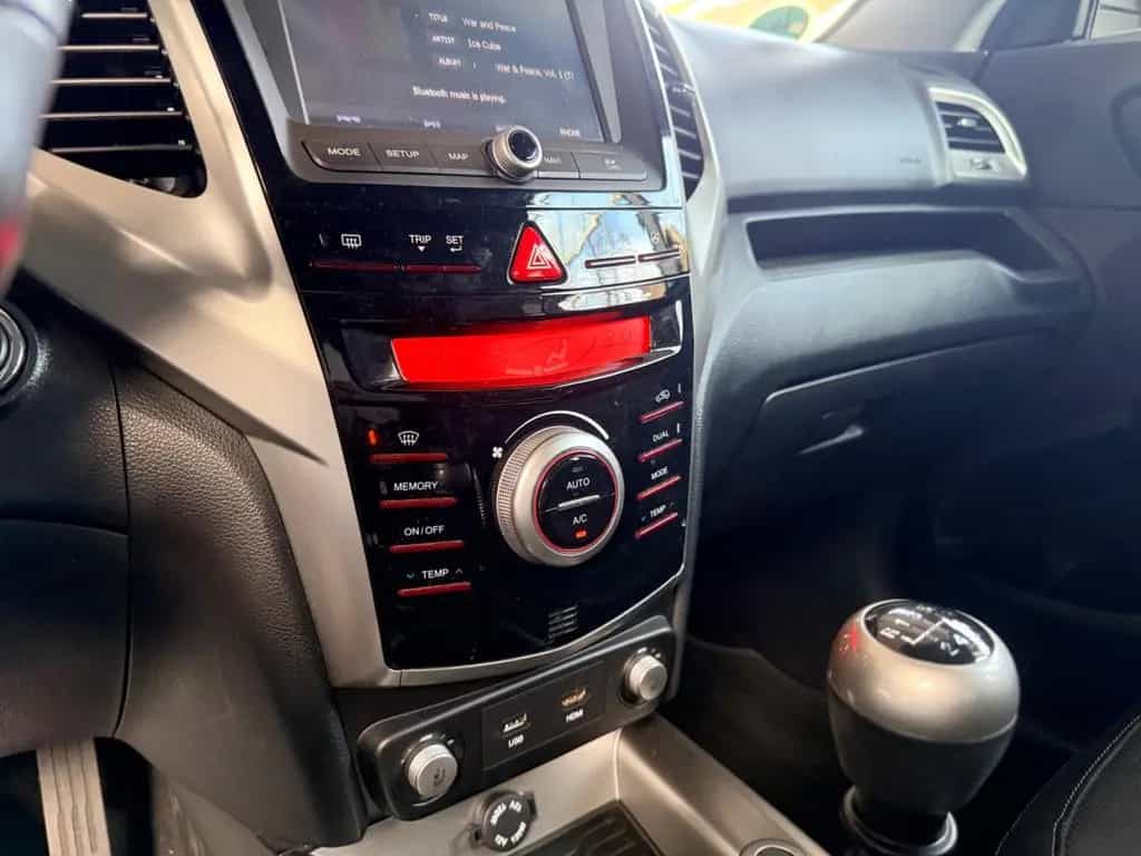 Ssangyong Tivoli 1.6 e-XDi 160 QUARTZ 2WD/R-KAM/LEDER/NAVI 10/2016-photo-22