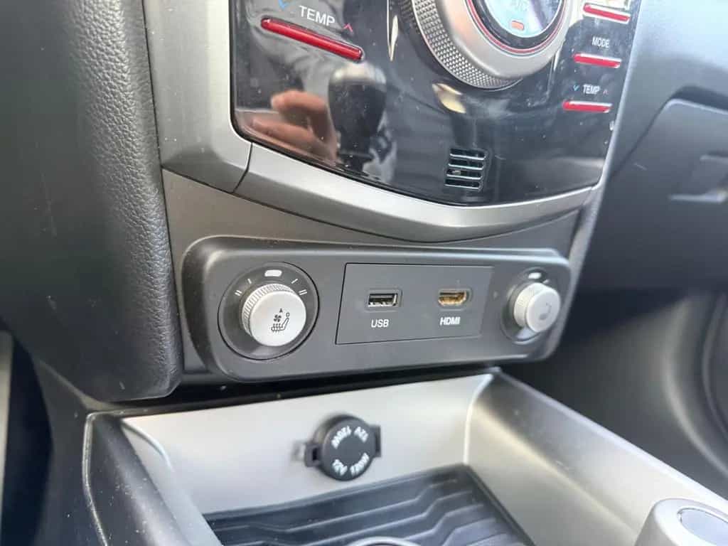 Ssangyong Tivoli 1.6 e-XDi 160 QUARTZ 2WD/R-KAM/LEDER/NAVI 10/2016-photo-25
