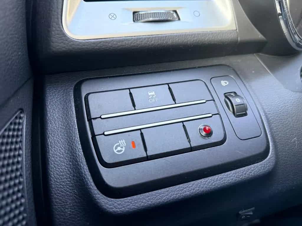 Ssangyong Tivoli 1.6 e-XDi 160 QUARTZ 2WD/R-KAM/LEDER/NAVI 10/2016-photo-9