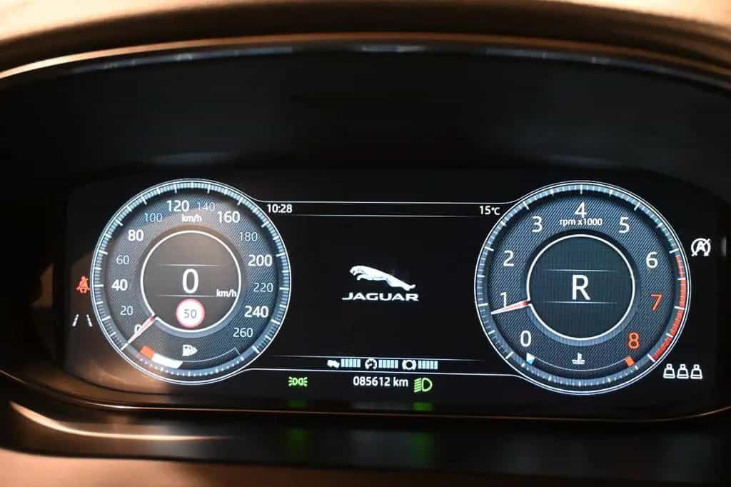 Jaguar E-Pace 2.0 T P200 AWD / CAMERA / CARPLAY !! 05/2019-photo-10