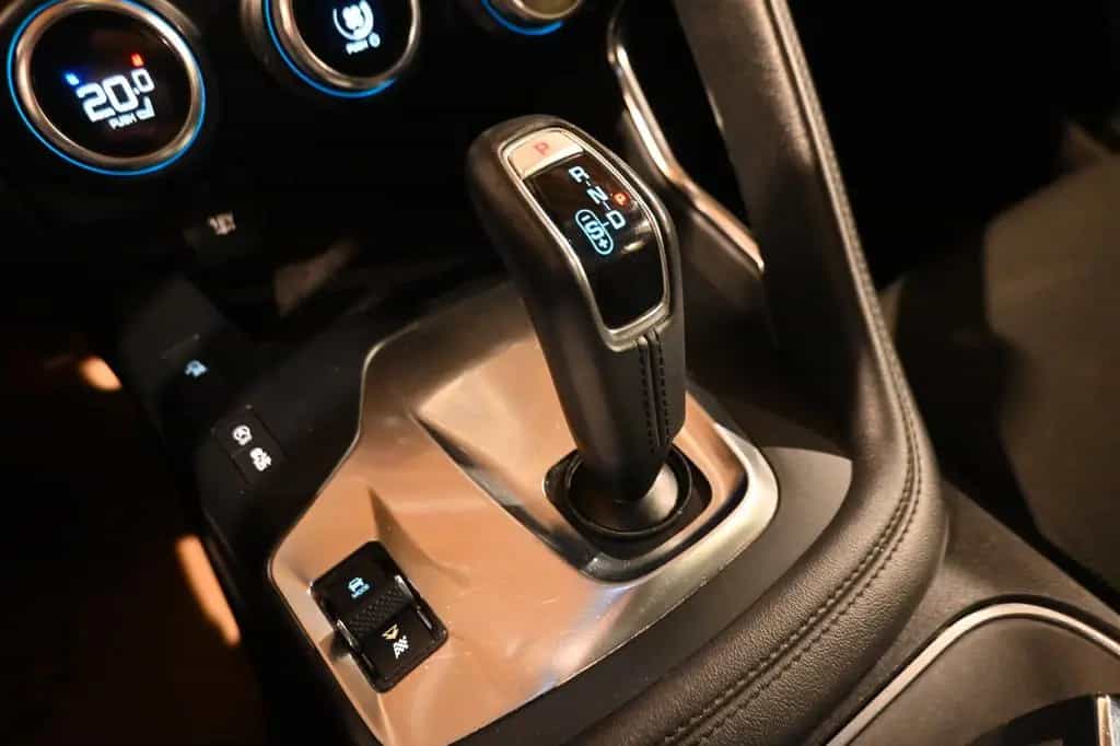 Jaguar E-Pace 2.0 T P200 AWD / CAMERA / CARPLAY !! 05/2019-photo-17