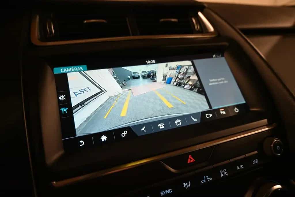 Jaguar E-Pace 2.0 T P200 AWD / CAMERA / CARPLAY !! 05/2019-photo-19