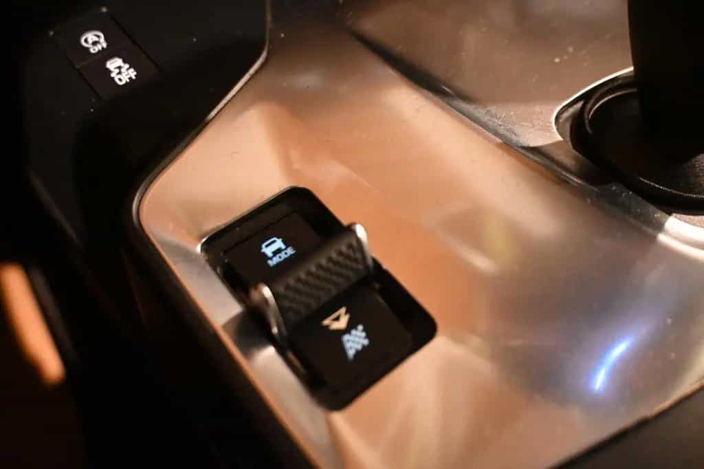 Jaguar E-Pace 2.0 T P200 AWD / CAMERA / CARPLAY !! 05/2019-photo-24