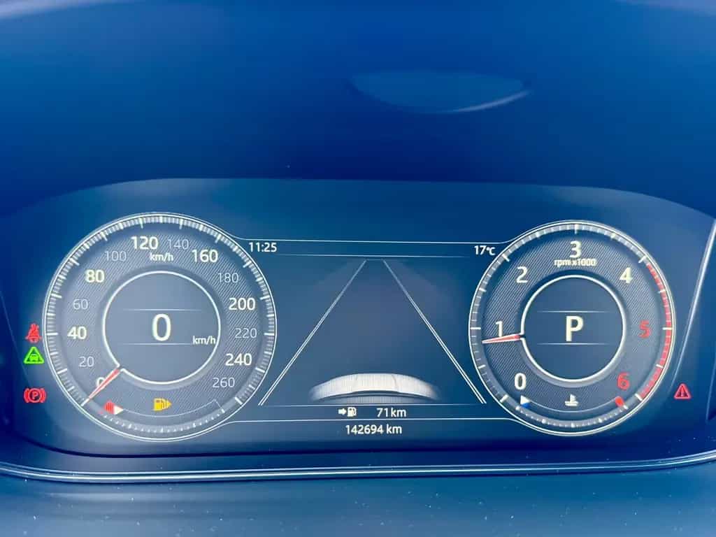 Jaguar E-Pace R-Dynamic SE AWD Perf-Paket*Pano*Garantie 09/2019-photo-22