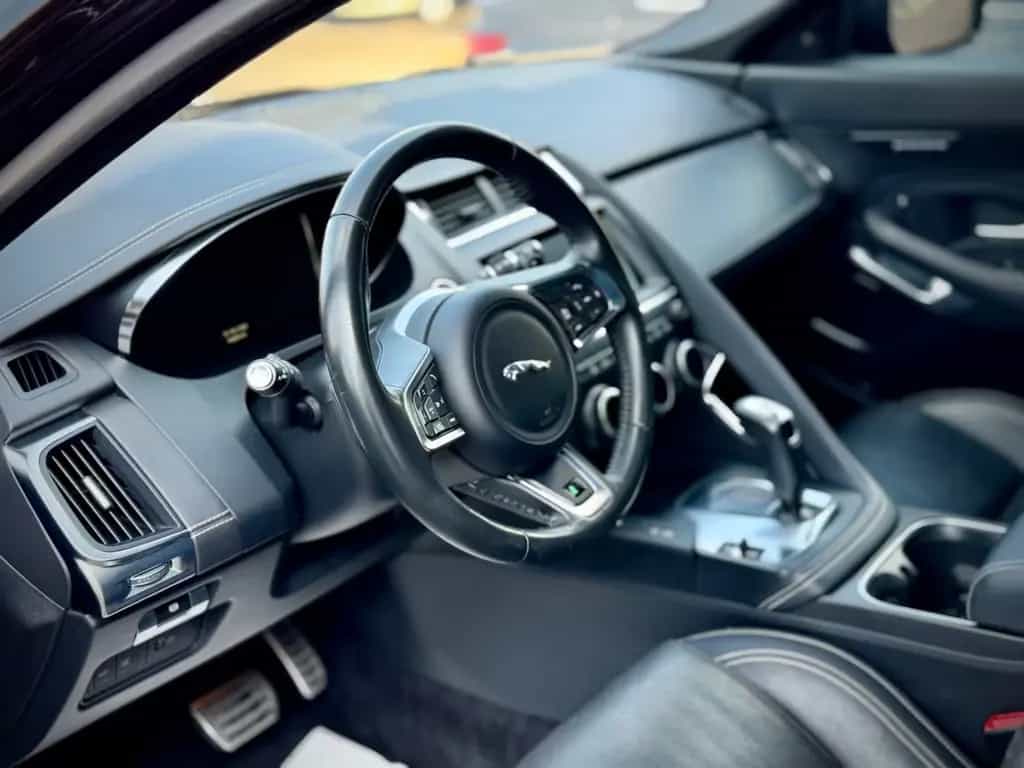 Jaguar E-Pace R-Dynamic SE AWD Perf-Paket*Pano*Garantie 09/2019-photo-7