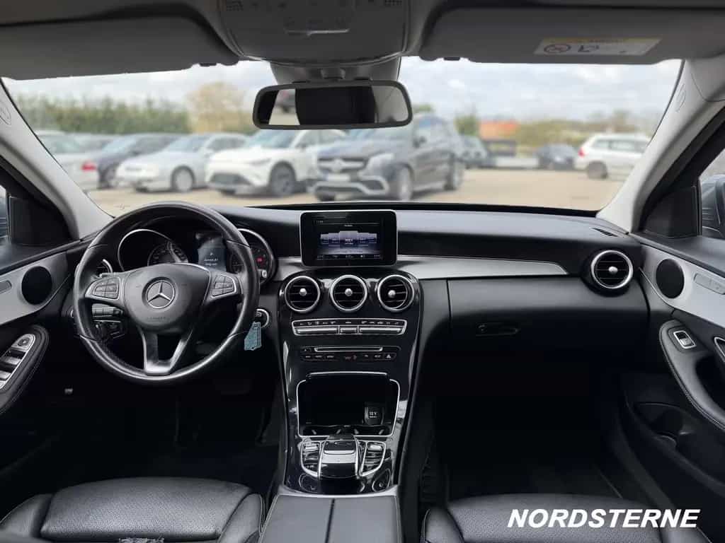 Mercedes-Benz C 250 Avantgarde Led AHK Navi Totwinkel Ambiente 01/2018-photo-13