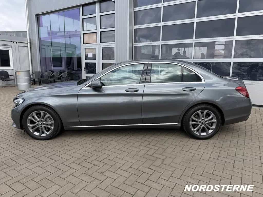 Mercedes-Benz C 250 Avantgarde Led AHK Navi Totwinkel Ambiente 01/2018-photo-2