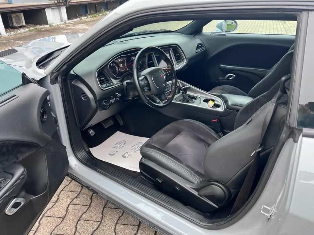 Dodge Challenger SXT Black Top 20 Zoll 01/2023-photo-13