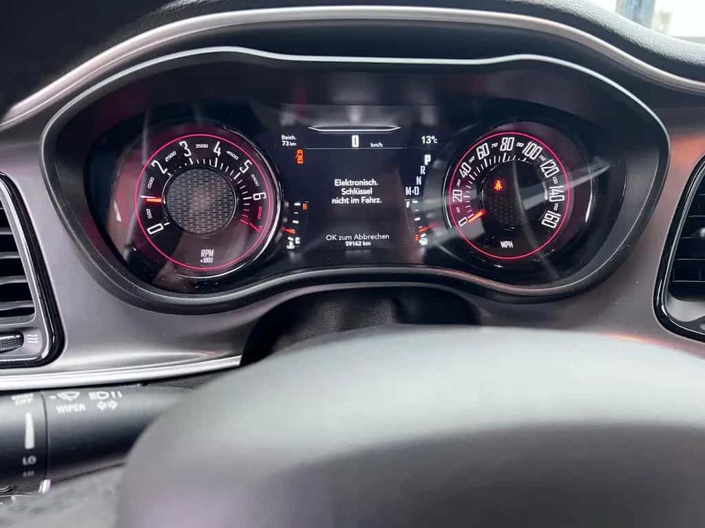 Dodge Challenger SXT Black Top 20 Zoll 01/2023-photo-15