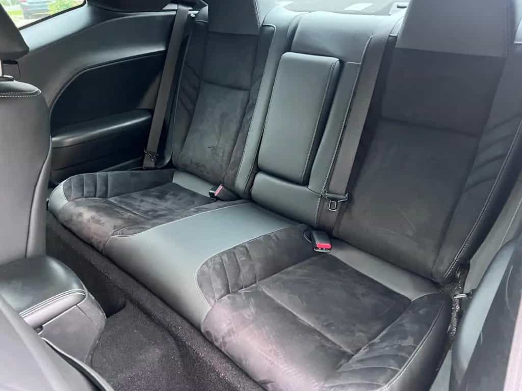 Dodge Challenger SXT Black Top 20 Zoll 01/2023-photo-17