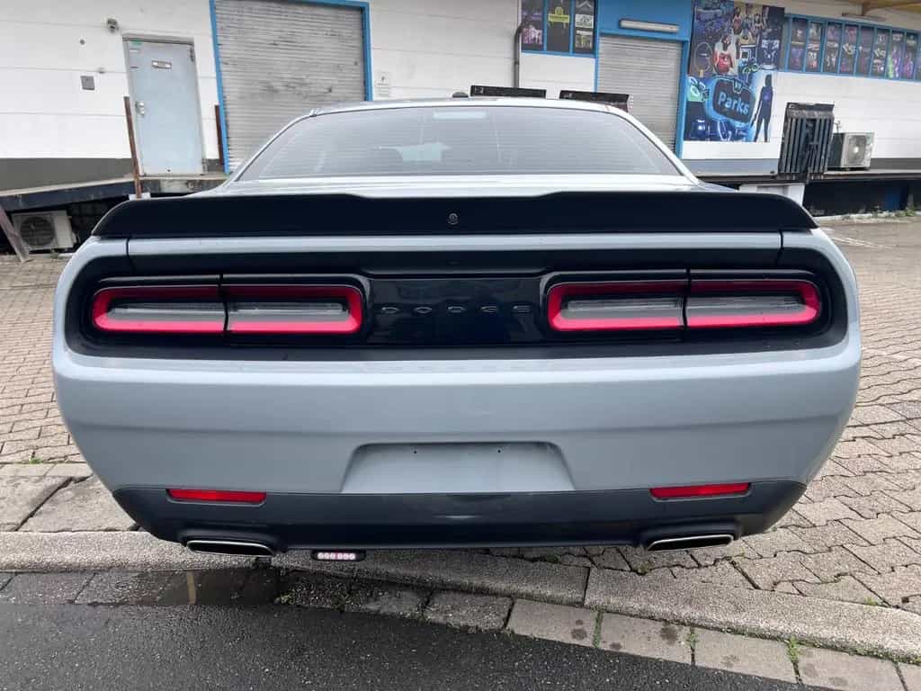 Dodge Challenger SXT Black Top 20 Zoll 01/2023-photo-9