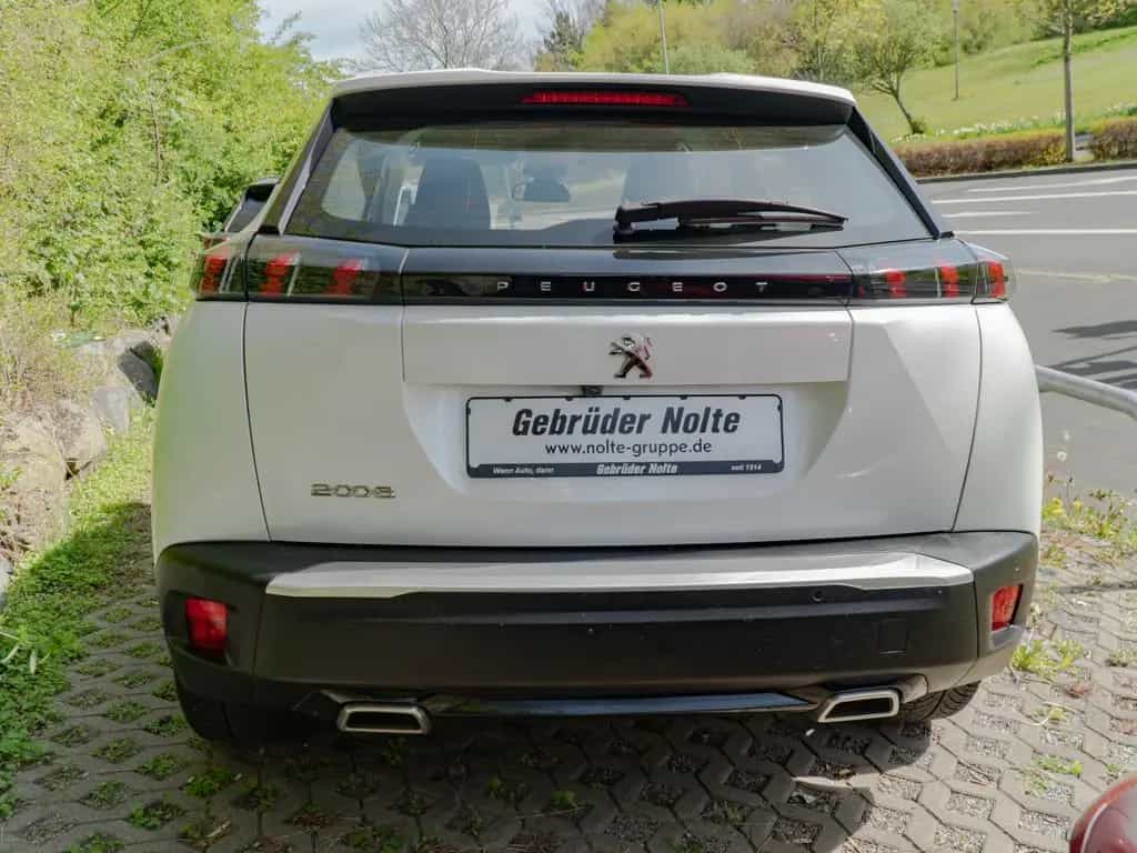 Peugeot 2008 1.2 PureTech KLIMA PDC SHZ KAMERA NAVI LED 02/2022-photo-3