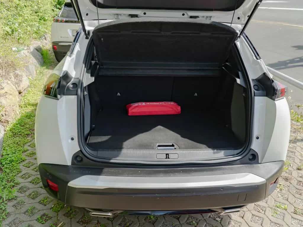 Peugeot 2008 1.2 PureTech KLIMA PDC SHZ KAMERA NAVI LED 02/2022-photo-5