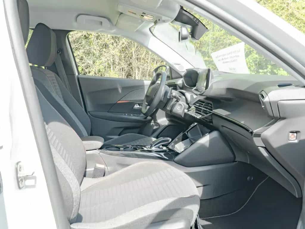 Peugeot 2008 1.2 PureTech KLIMA PDC SHZ KAMERA NAVI LED 02/2022-photo-7