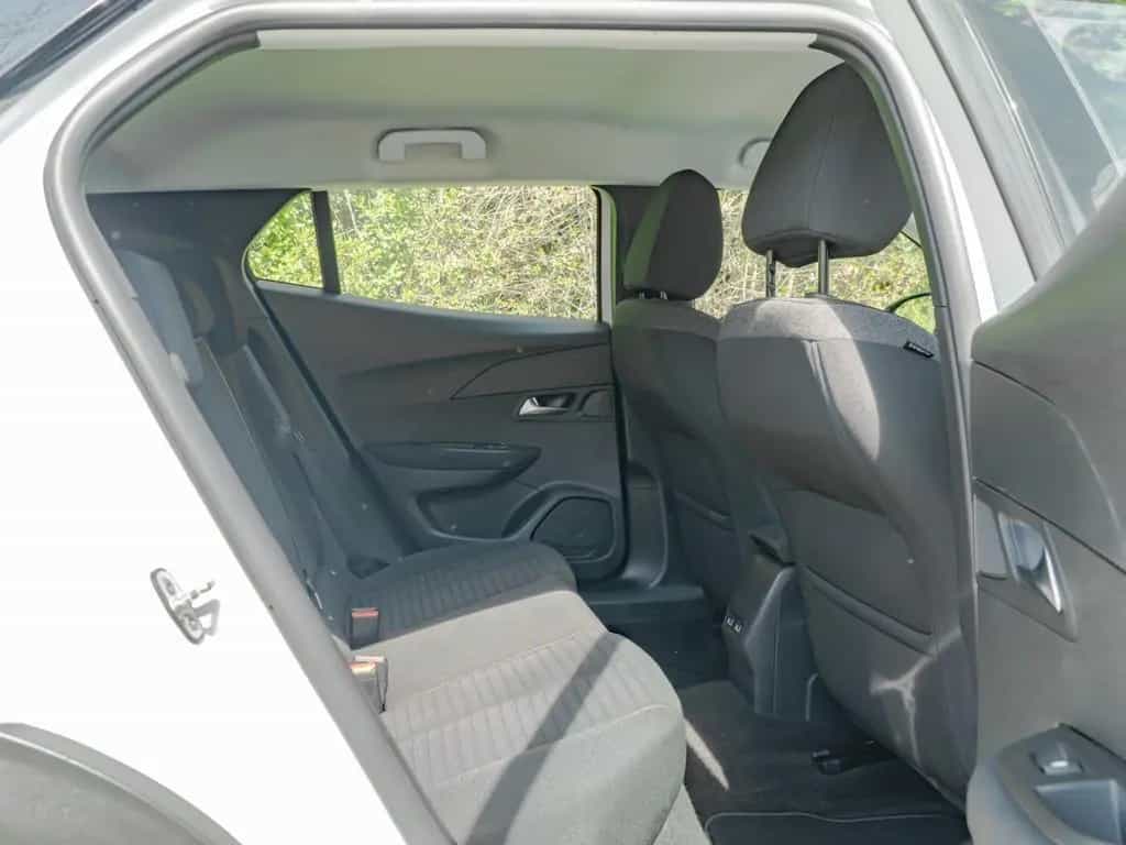 Peugeot 2008 1.2 PureTech KLIMA PDC SHZ KAMERA NAVI LED 02/2022-photo-8