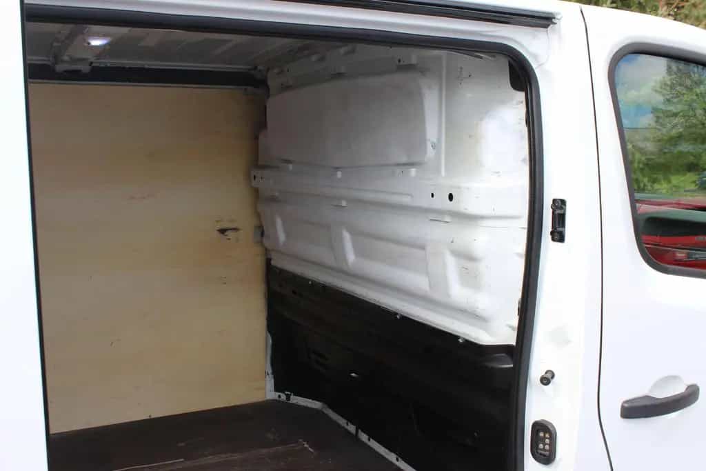 Renault Trafic L1H1 2,7t*Klimaanlage*Finanzierung* 02/2018-photo-9