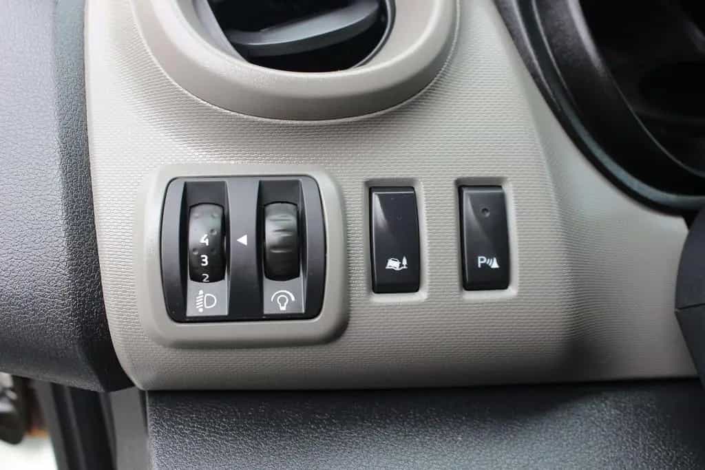 Renault Trafic L1H1 2,7t*Klimaanlage*Finanzierung* 02/2018-photo-5