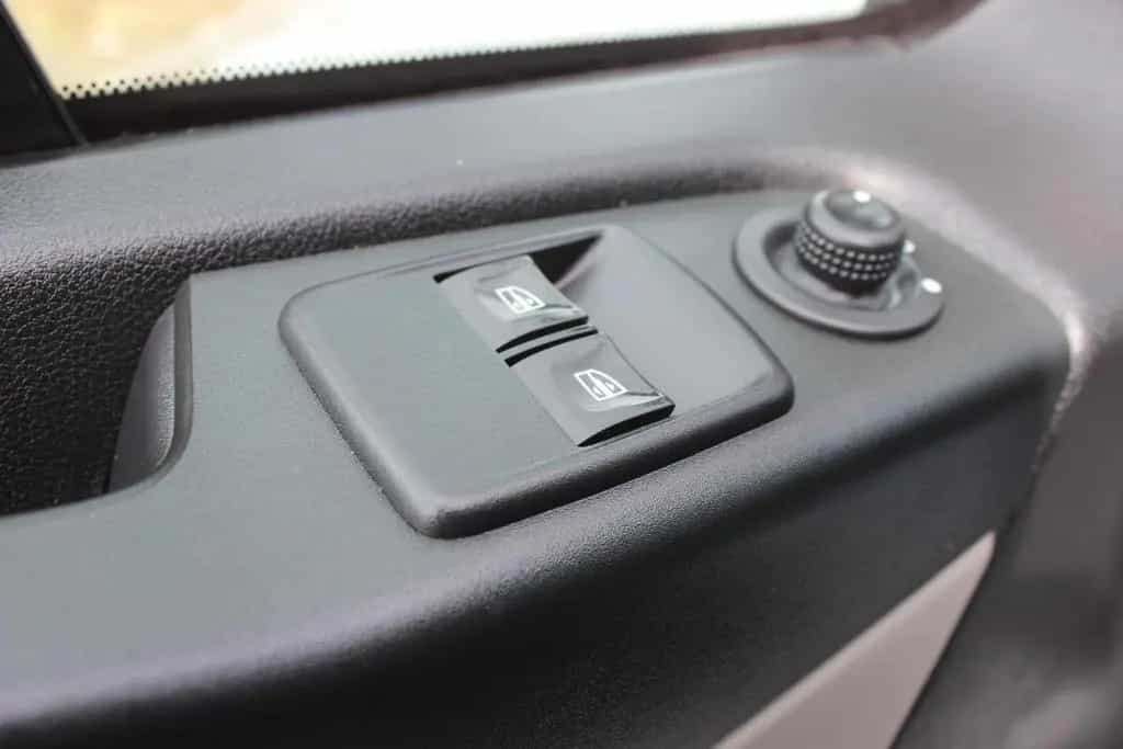 Renault Trafic L1H1 2,7t*Klimaanlage*Finanzierung* 02/2018-photo-6