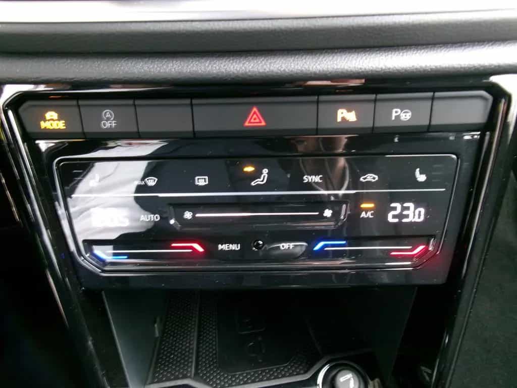 Volkswagen T-Roc 1.0 TSI R-Line Navi Kamera ACC SHZ Allwett 02/2023-photo-8