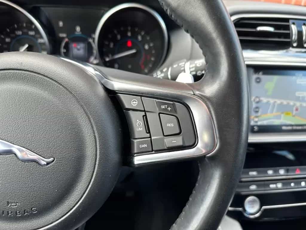 Jaguar F-Pace 30t AWD R-Sport *20Zoll*Meridian*4xSHZ*AH 01/2018-photo-25