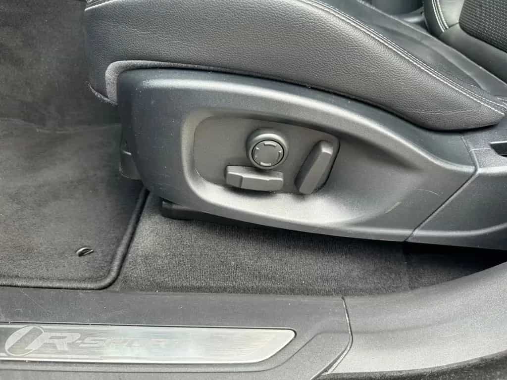 Jaguar F-Pace 30t AWD R-Sport *20Zoll*Meridian*4xSHZ*AH 01/2018-photo-29