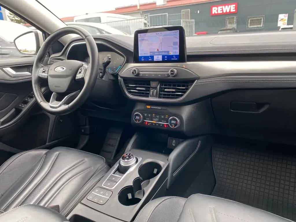 Ford Focus Active Vignale LED ACC HUD Navi Kam Pano 06/2020-photo-15