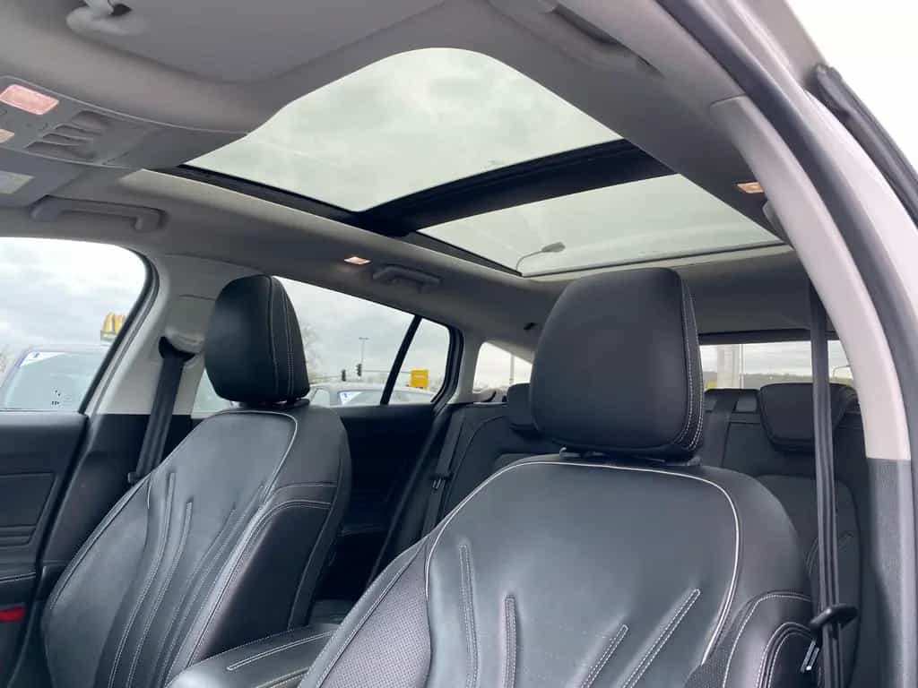 Ford Focus Active Vignale LED ACC HUD Navi Kam Pano 06/2020-photo-29