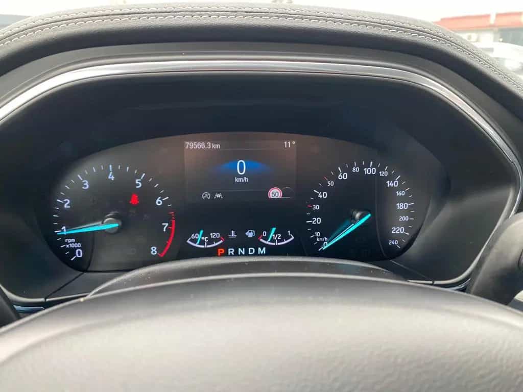 Ford Focus Active Vignale LED ACC HUD Navi Kam Pano 06/2020-photo-36