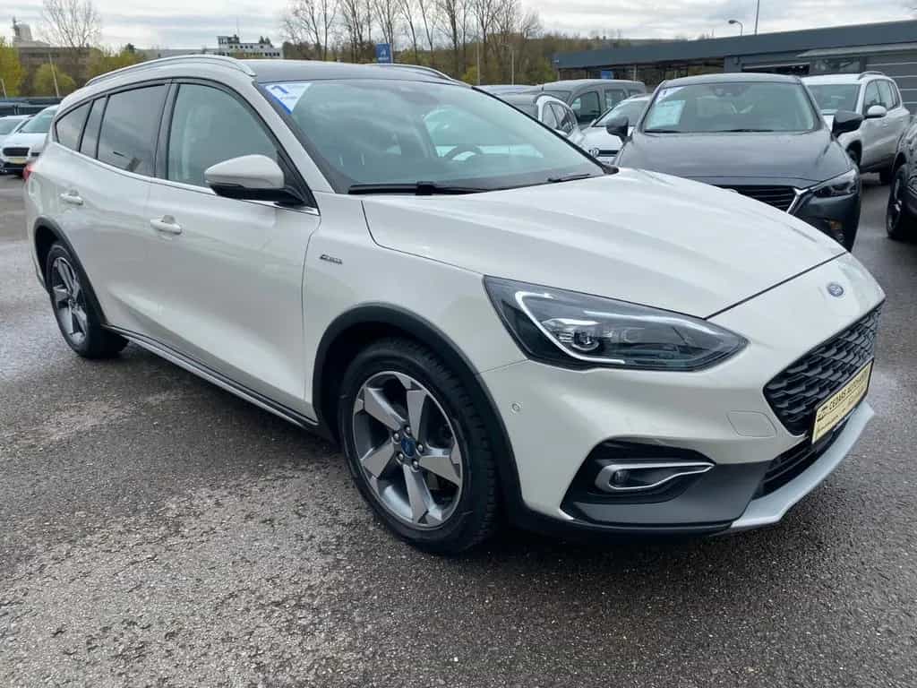 Ford Focus Active Vignale LED ACC HUD Navi Kam Pano 06/2020-photo-4