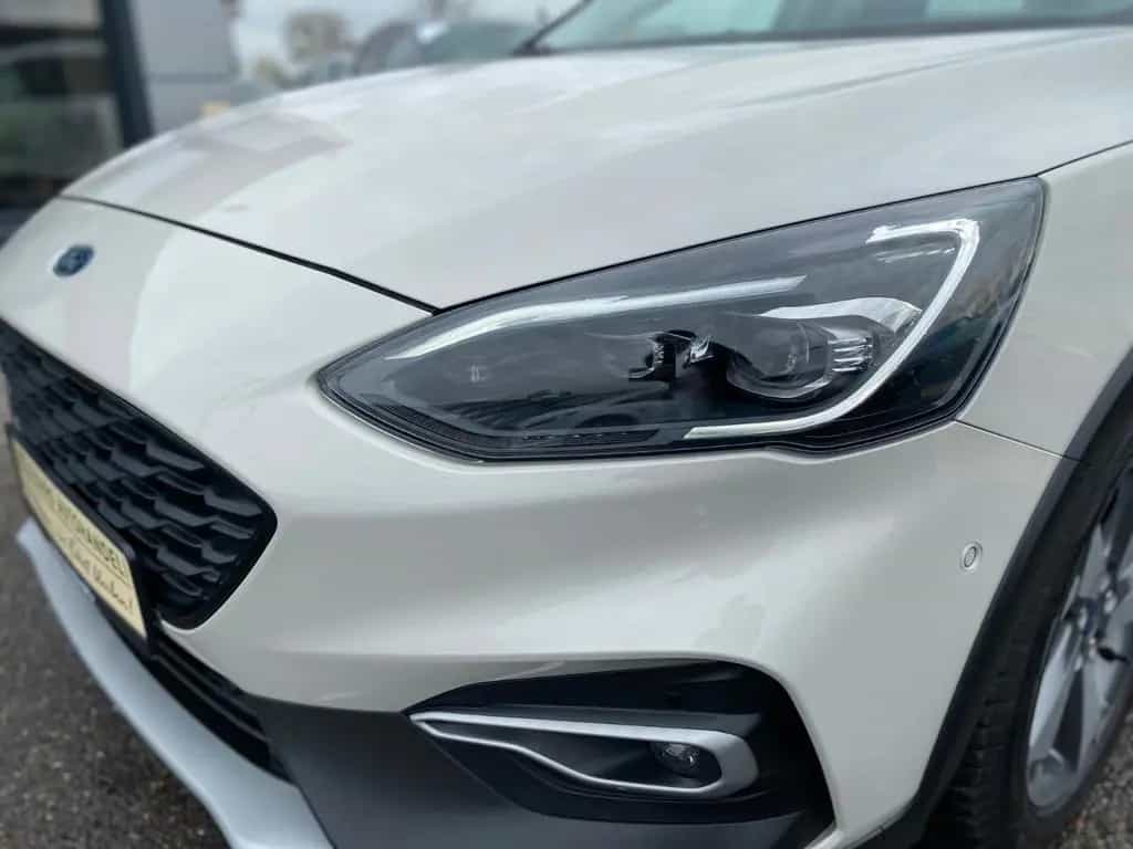 Ford Focus Active Vignale LED ACC HUD Navi Kam Pano 06/2020-photo-8