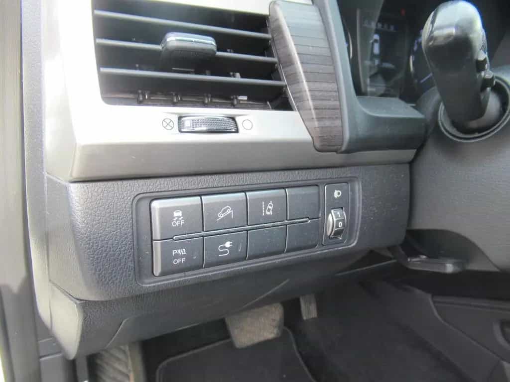 Ssangyong Rexton 2.2 Diesel e-XDi 220 Sapphire 4WD 06/2018-photo-11
