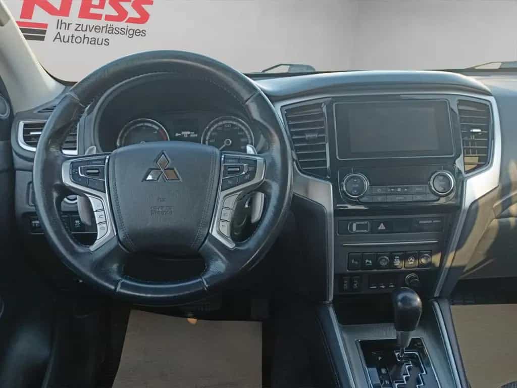 Mitsubishi L200 Do-Kabine Spirit 4WD AT neuer Motor 09/2019-photo-12
