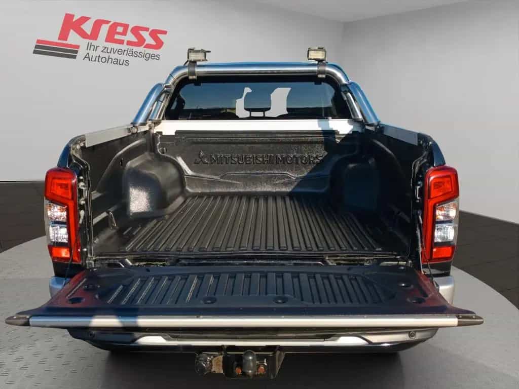 Mitsubishi L200 Do-Kabine Spirit 4WD AT neuer Motor 09/2019-photo-17