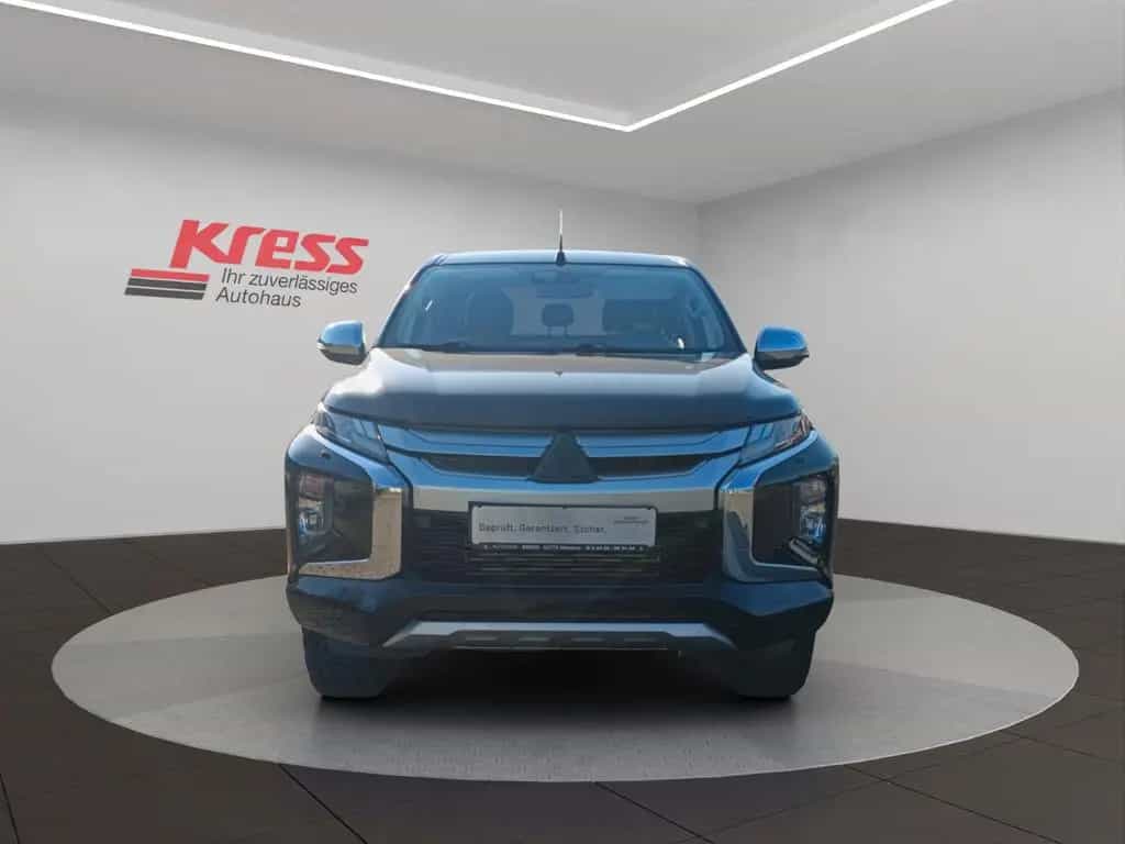 Mitsubishi L200 Do-Kabine Spirit 4WD AT neuer Motor 09/2019-photo-7