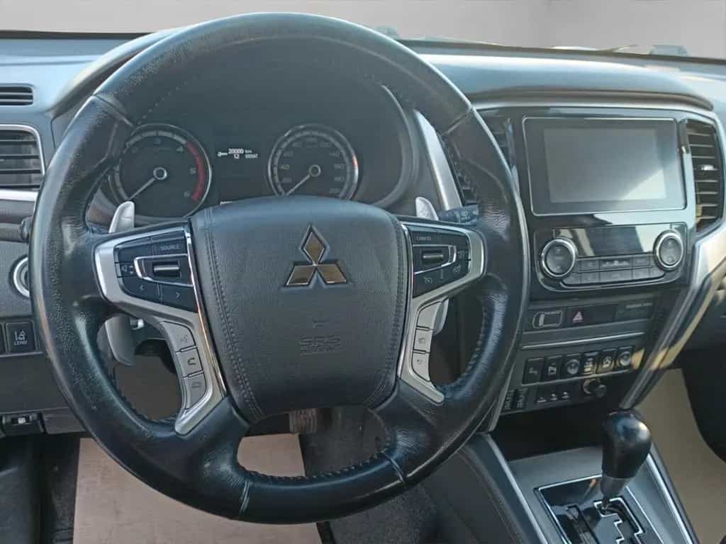 Mitsubishi L200 Do-Kabine Spirit 4WD AT neuer Motor 09/2019-photo-9