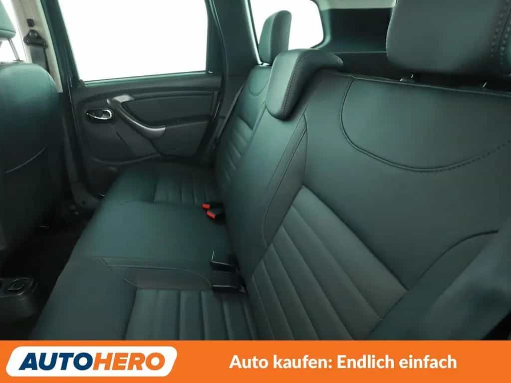 Dacia Duster 1.2 TCe Prestige 4x2*NAVI*TEMPO*PDC*SHZ* 02/2016-photo-13