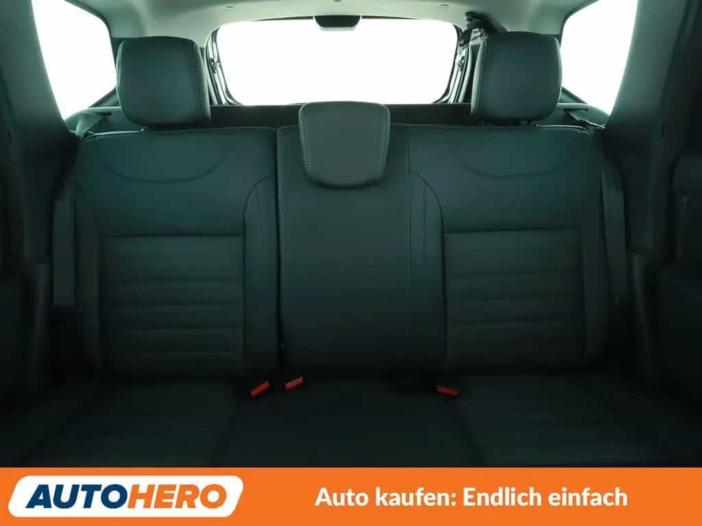 Dacia Duster 1.2 TCe Prestige 4x2*NAVI*TEMPO*PDC*SHZ* 02/2016-photo-15