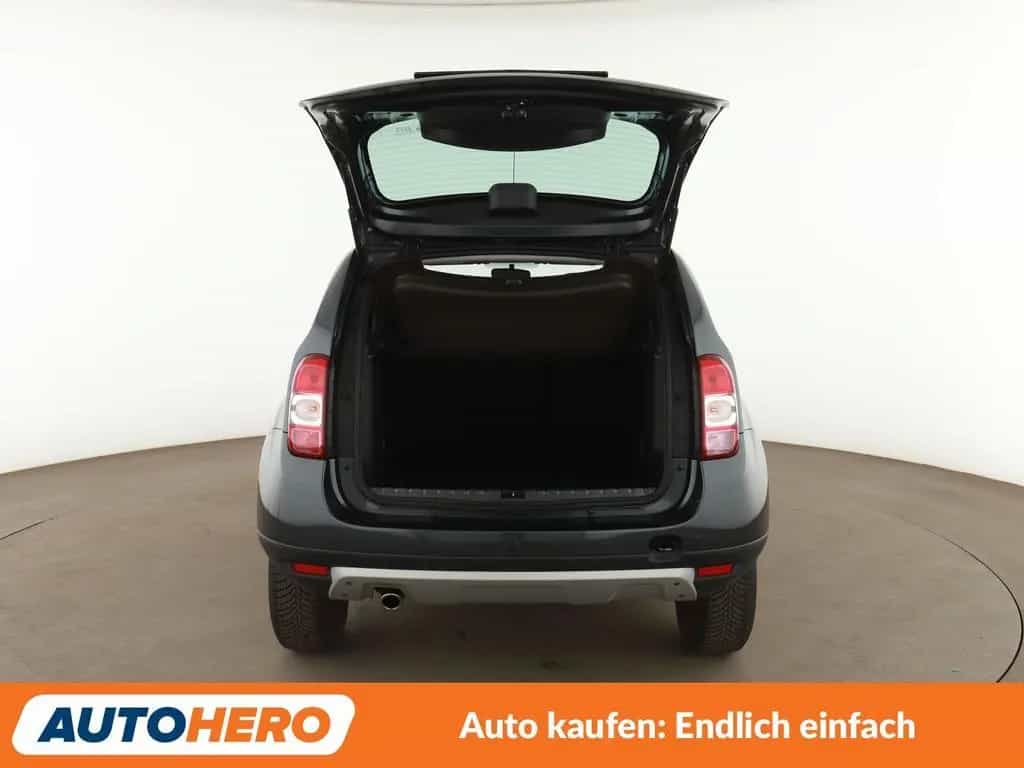 Dacia Duster 1.2 TCe Prestige 4x2*NAVI*TEMPO*PDC*SHZ* 02/2016-photo-16