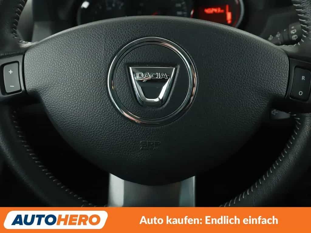Dacia Duster 1.2 TCe Prestige 4x2*NAVI*TEMPO*PDC*SHZ* 02/2016-photo-18