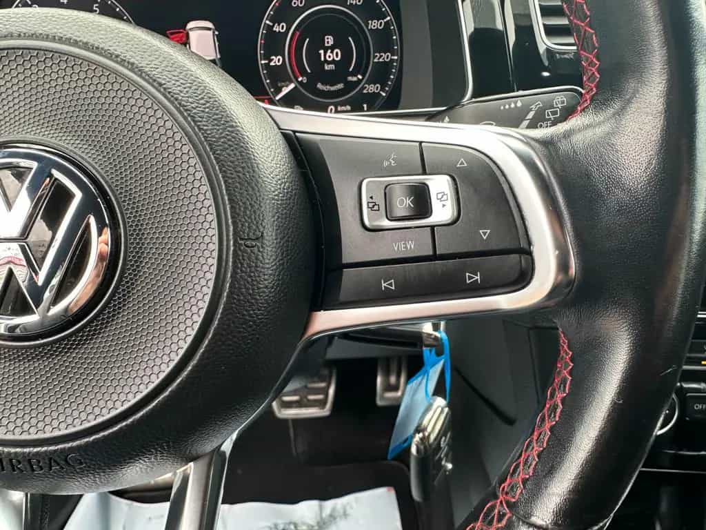 Volkswagen Golf 11/2019-photo-11