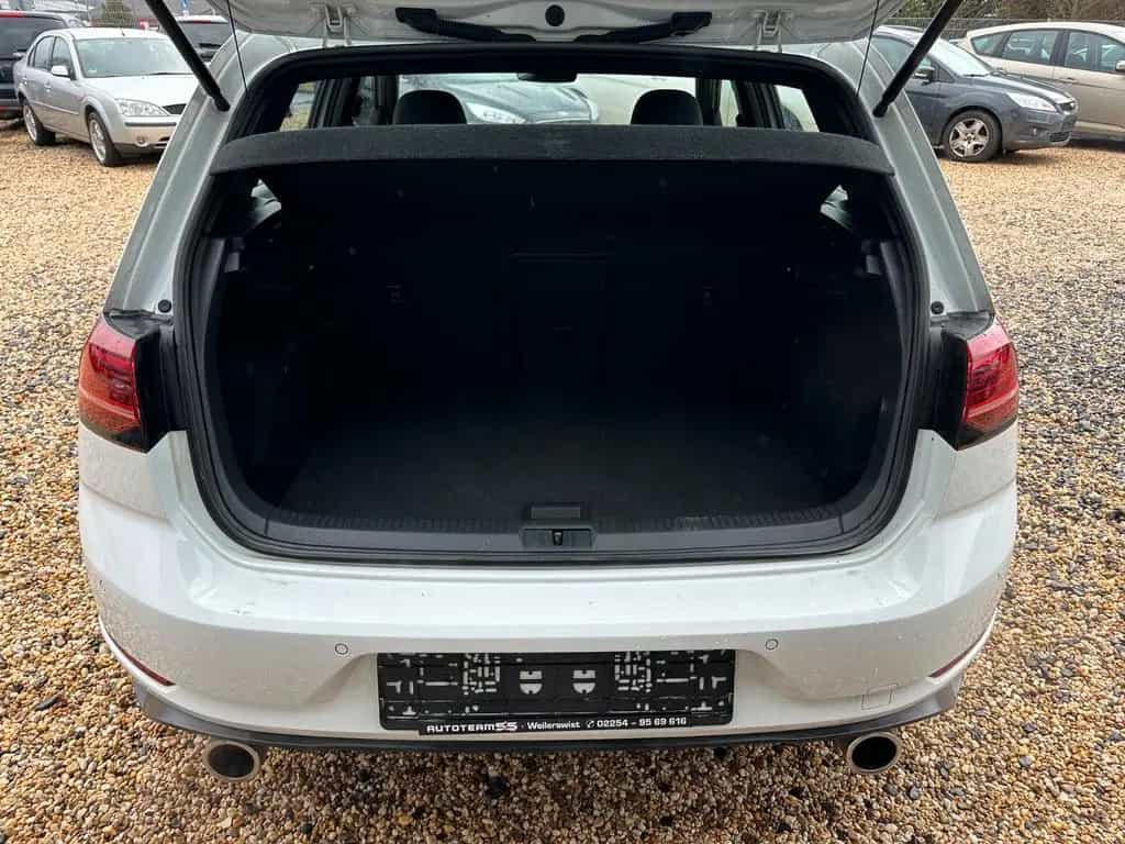 Volkswagen Golf 11/2019-photo-17