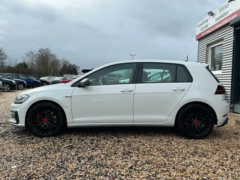 Volkswagen Golf 11/2019-photo-18