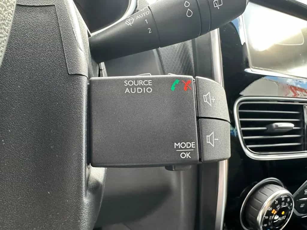 Renault Clio 1.2 TCe Limited ENERGY MFL Tempomat Sound 06/2017-photo-21