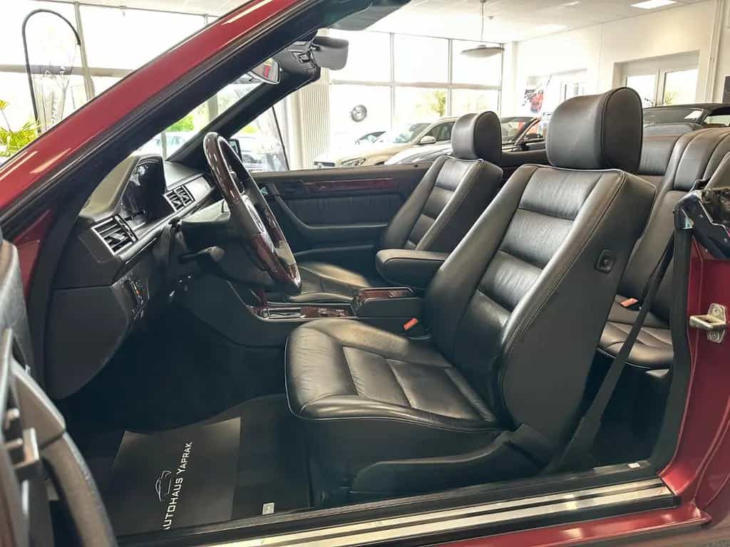 Mercedes-Benz 300 CE 24V Cabrio|Historie|Deutsch|Holz|Sheft 04/1993-photo-15
