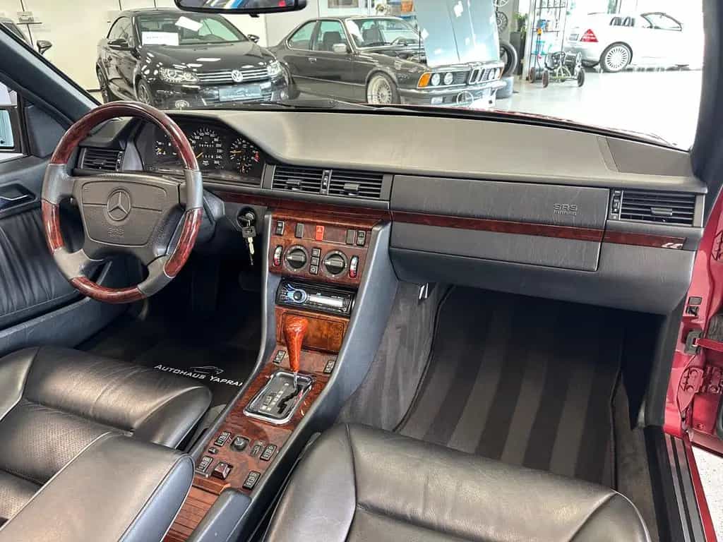 Mercedes-Benz 300 CE 24V Cabrio|Historie|Deutsch|Holz|Sheft 04/1993-photo-24
