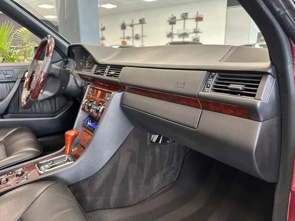 Mercedes-Benz 300 CE 24V Cabrio|Historie|Deutsch|Holz|Sheft 04/1993-photo-26