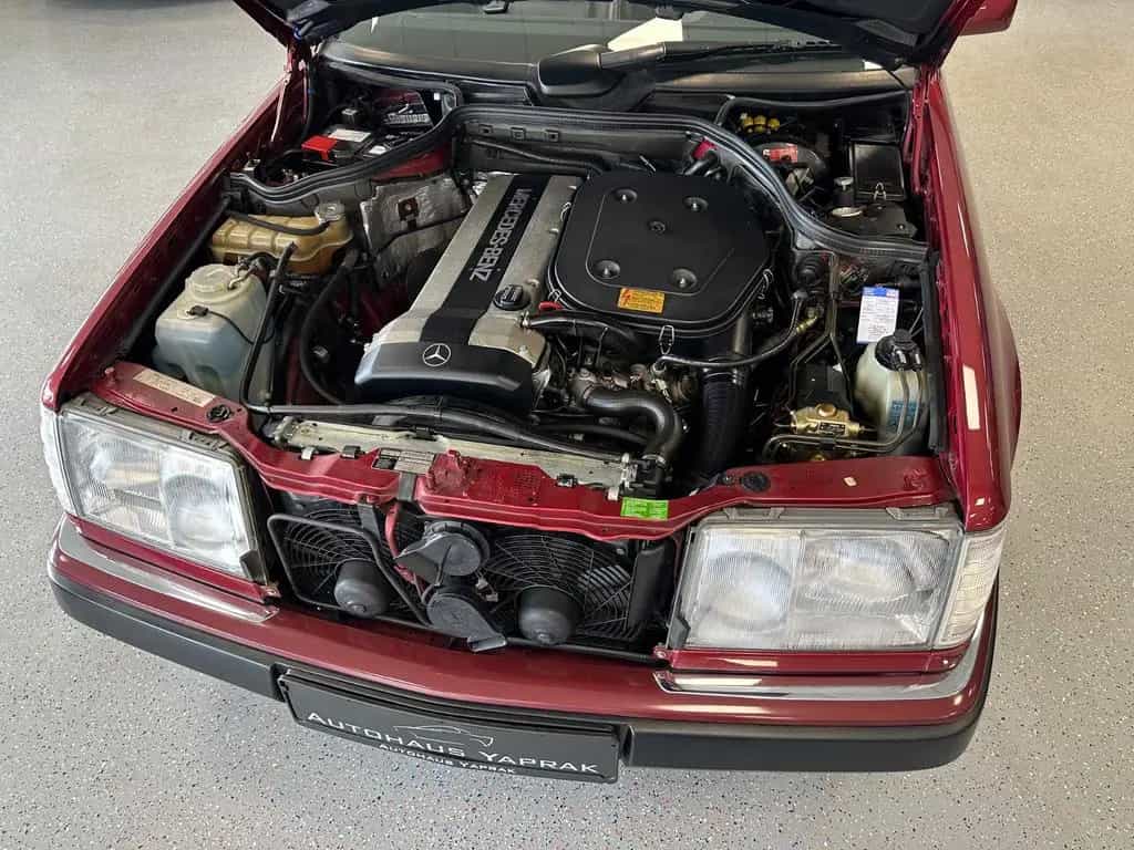 Mercedes-Benz 300 CE 24V Cabrio|Historie|Deutsch|Holz|Sheft 04/1993-photo-32