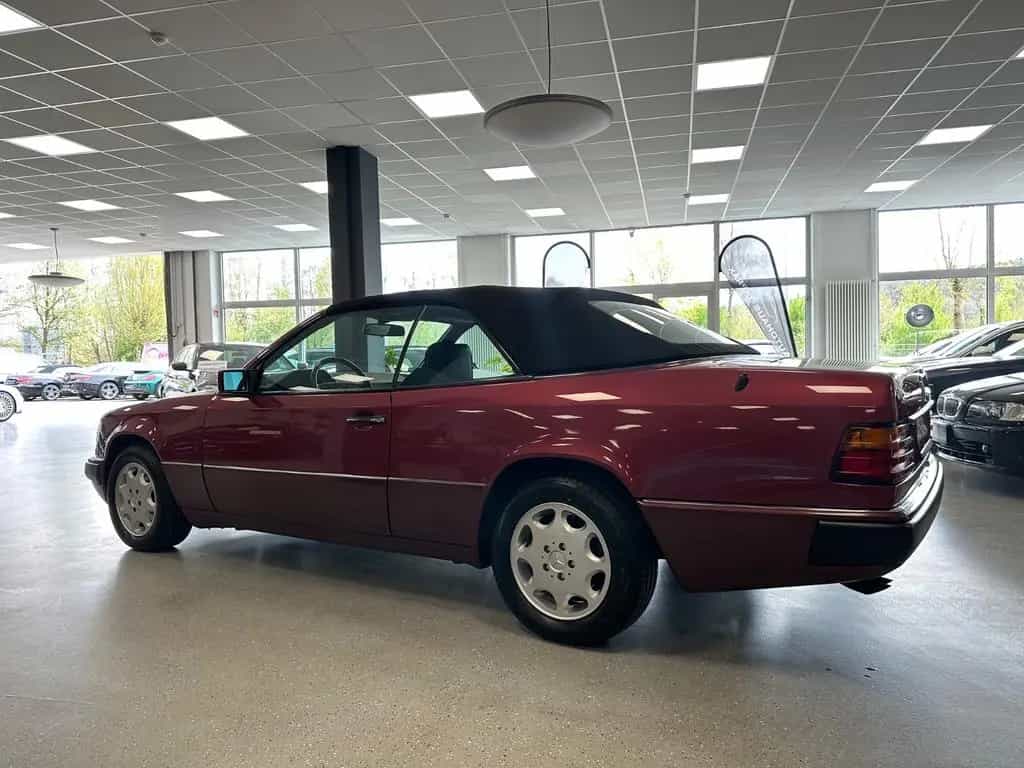 Mercedes-Benz 300 CE 24V Cabrio|Historie|Deutsch|Holz|Sheft 04/1993-photo-41