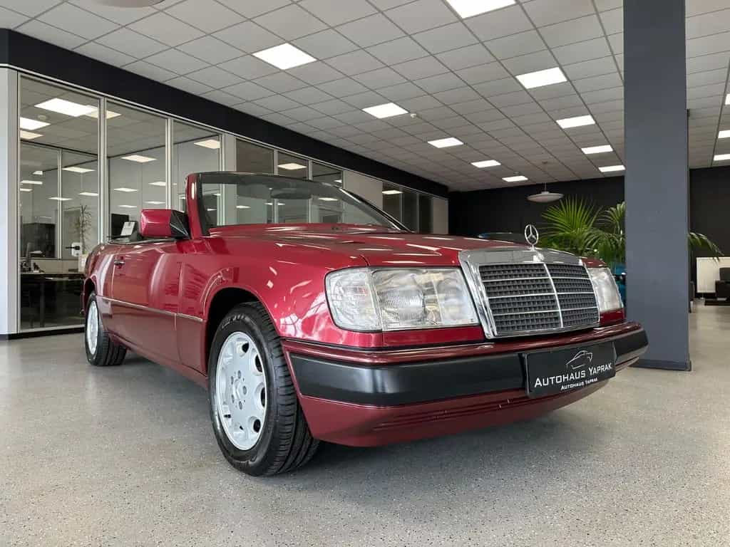 Mercedes-Benz 300 CE 24V Cabrio|Historie|Deutsch|Holz|Sheft 04/1993-photo-4