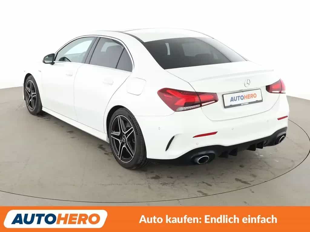Mercedes-Benz A 35 AMG 4Matic Aut.*NAV*LED*TEMP*CAM*PDC*SHZ* 07/2020-photo-3
